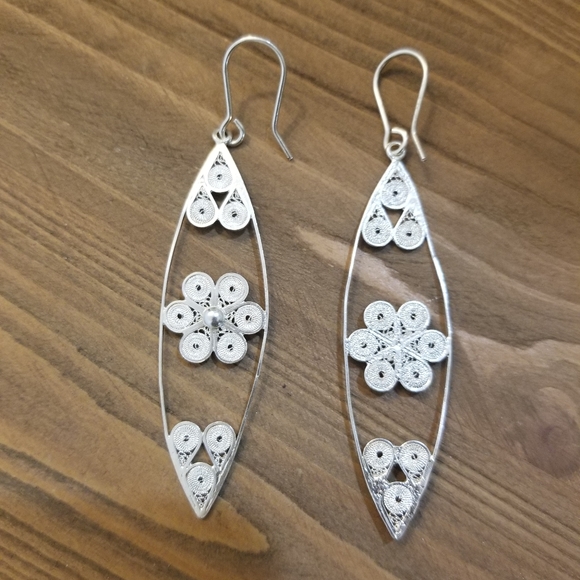 .925 Sterling Silver Flower Earrings - Picture 2 of 4